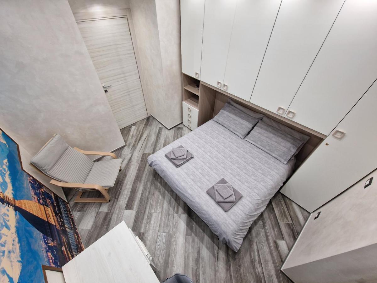 Apartment In Piazza Vittorio Veneto Con Parcheggio, *