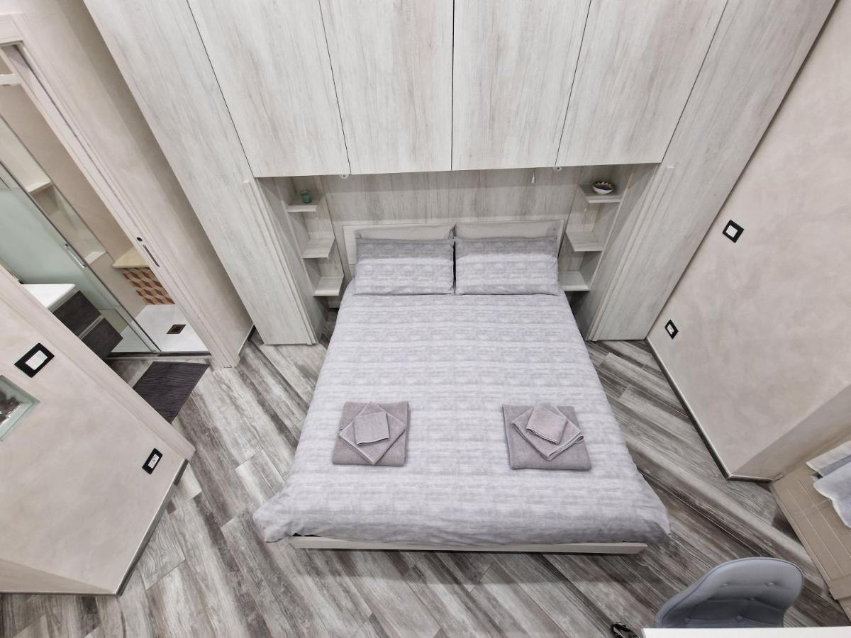 Apartment In Piazza Vittorio Veneto Con Parcheggio, *