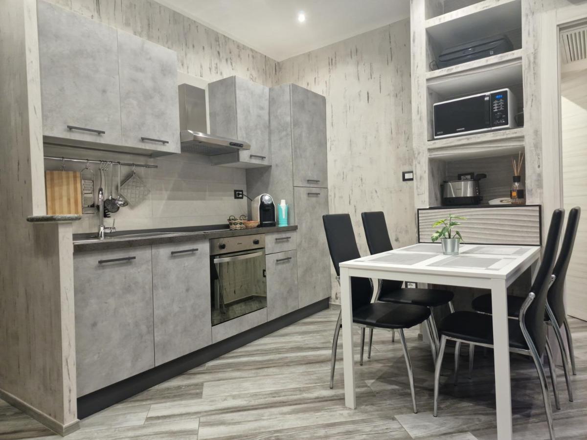 Apartment In Piazza Vittorio Veneto Con Parcheggio, Turin